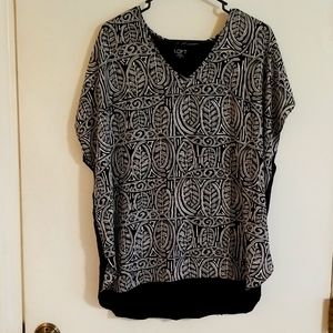 Loft black and white flowing top, XL